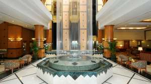 luxury hotel near mumbai domestic airport